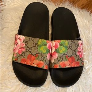 GUCCI Bloom floral slides